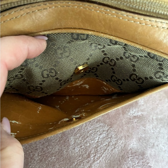 Authentic Gucci Tan and Brown Vintage Crossbody Bag - Rare - Picture 15 of 16
